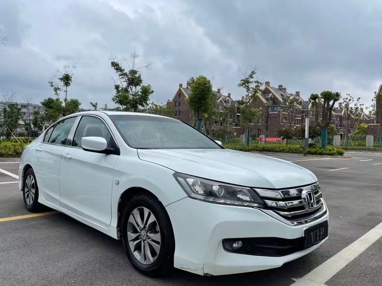 盐城14年本田雅阁7
