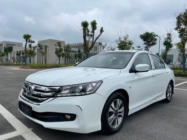 盐城14年本田雅阁6
