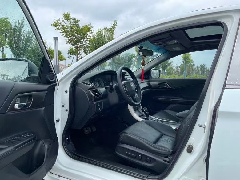 盐城14年本田雅阁5