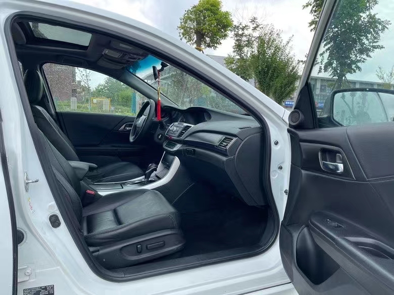 盐城14年本田雅阁2