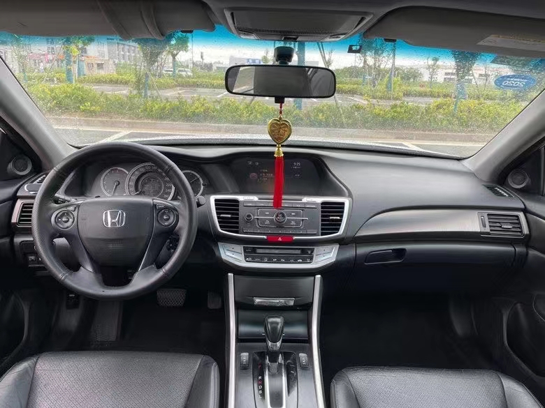 盐城14年本田雅阁1