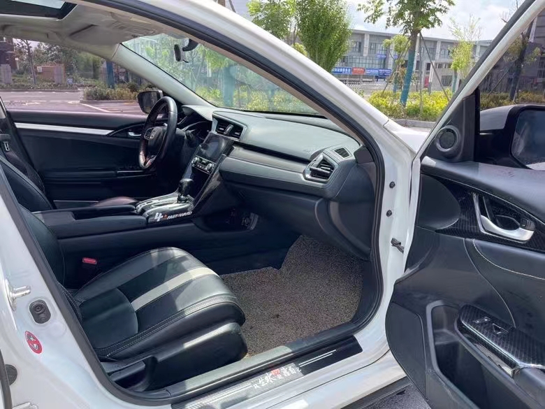 盐城16年本田思域7