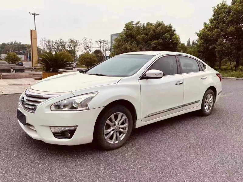 杭州13年日產天籟2