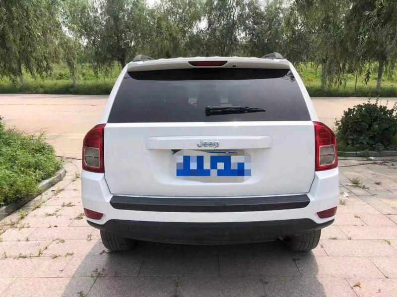 呼和浩特13年Jeep指南者9