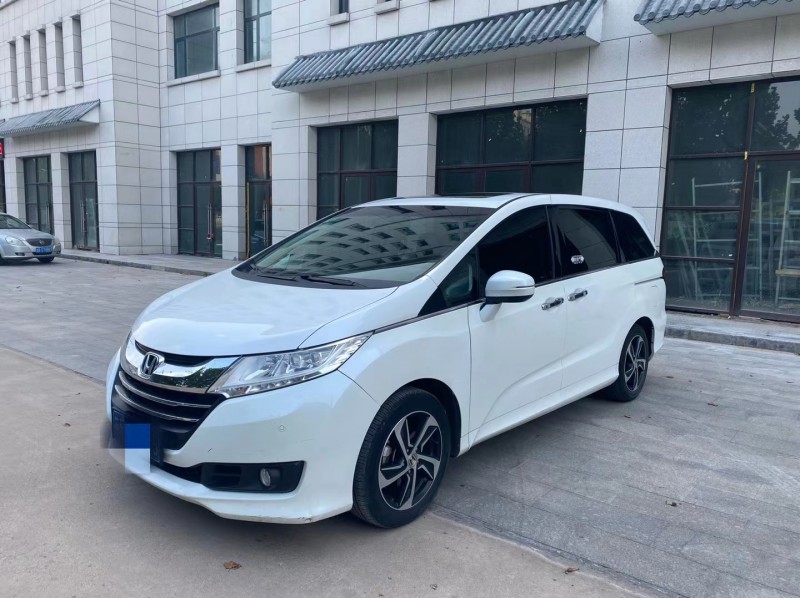 青岛17年本田奥德赛2