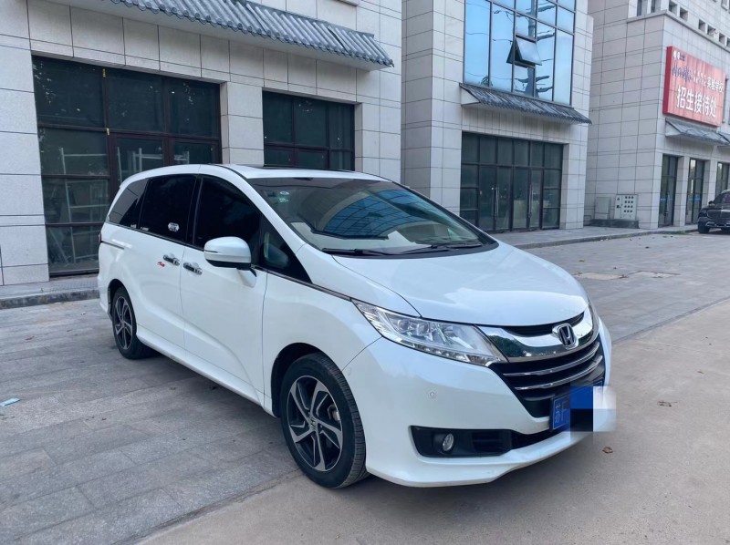 青岛17年本田奥德赛3