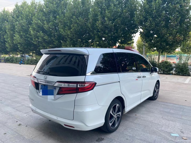 青岛17年本田奥德赛8