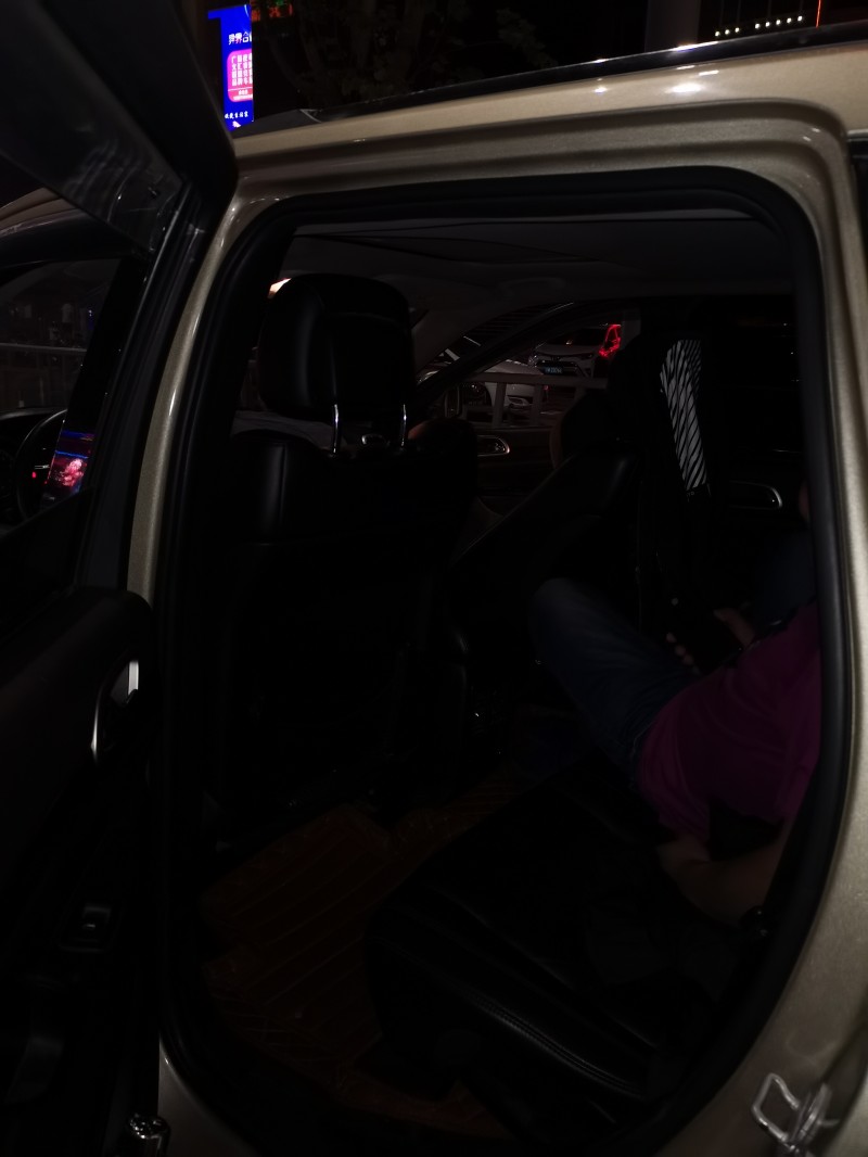 涼山11年Jeep大切諾基8