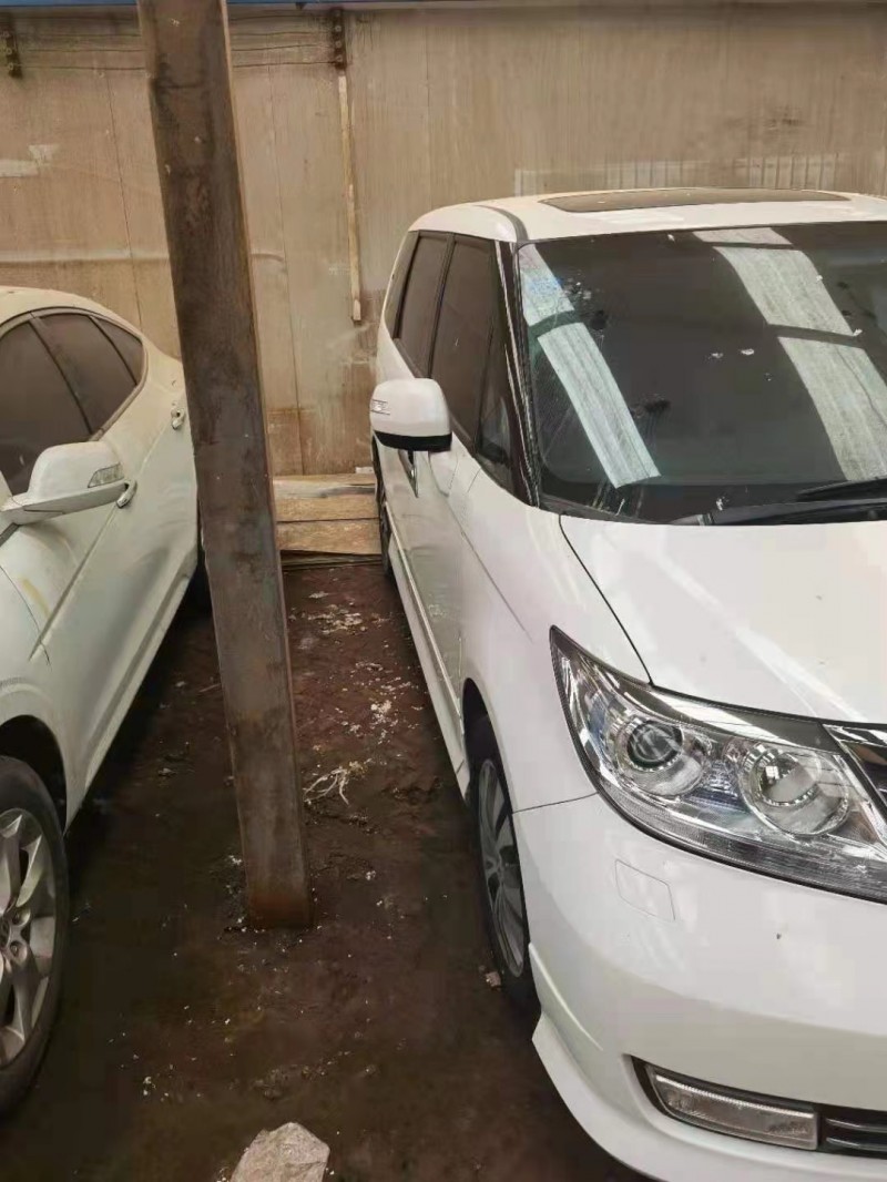 邢台15年本田艾力绅3