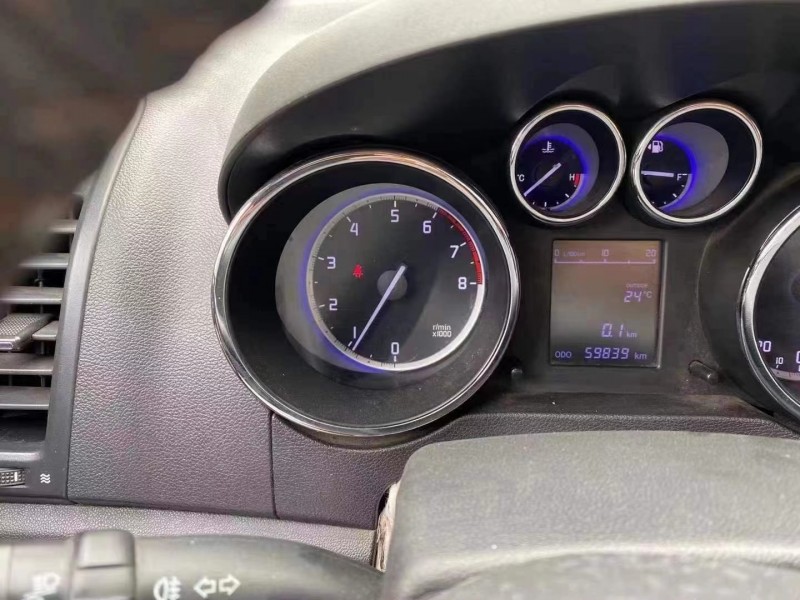 重慶17年長安汽車CS359