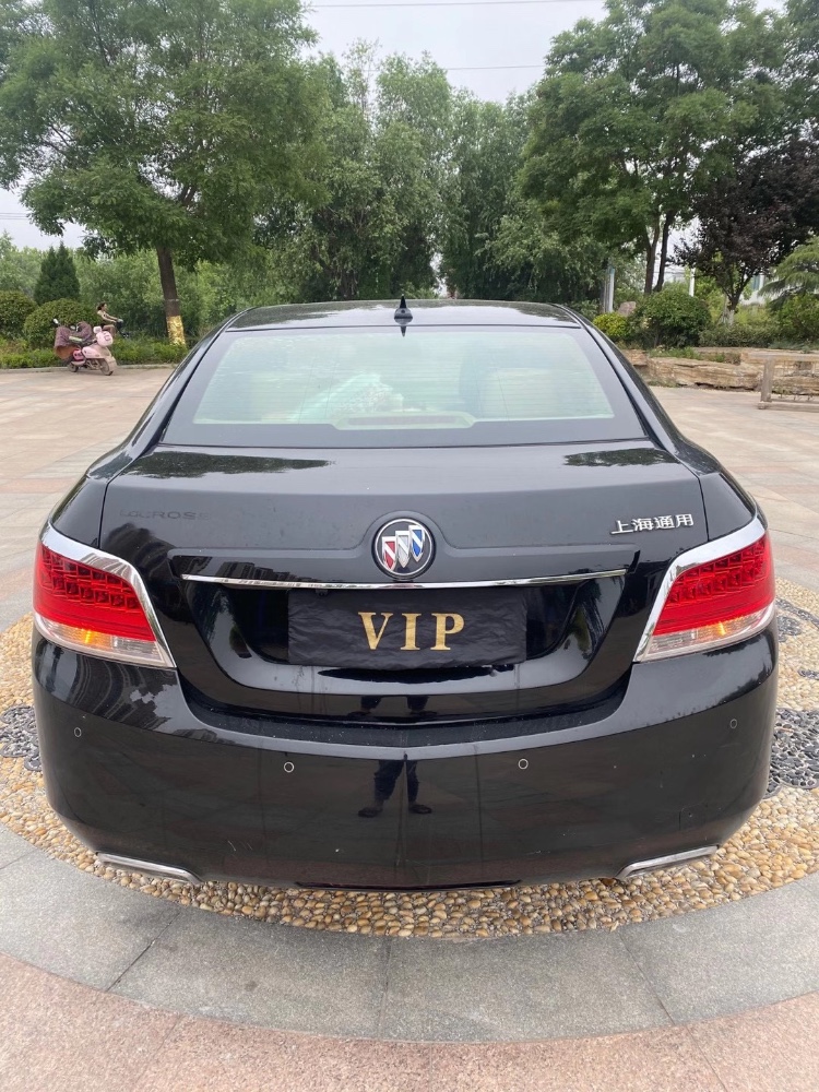 青岛11年别克君越5