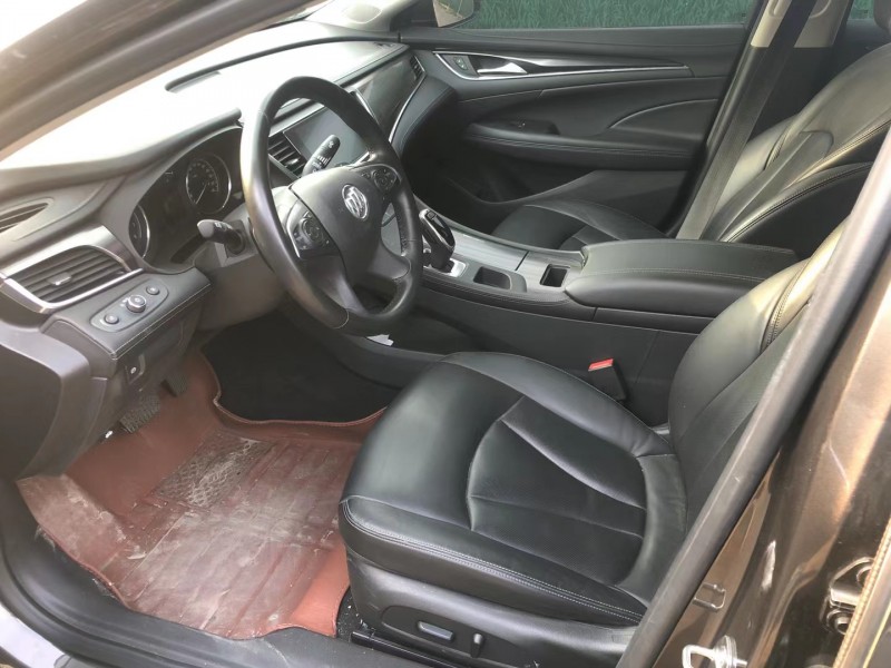 济宁19年别克君越4