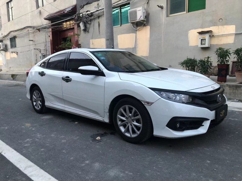 济宁18年本田思域8