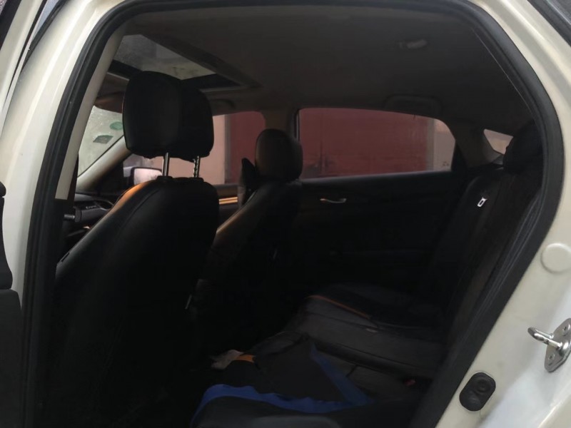 济宁18年本田思域4