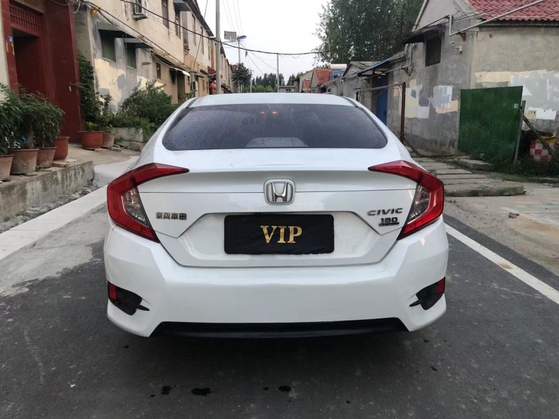 济宁18年本田思域1