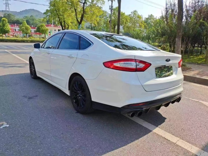 武汉15年福特蒙迪欧7