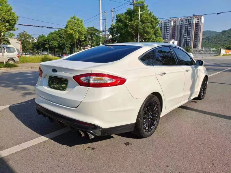 武汉15年福特蒙迪欧8