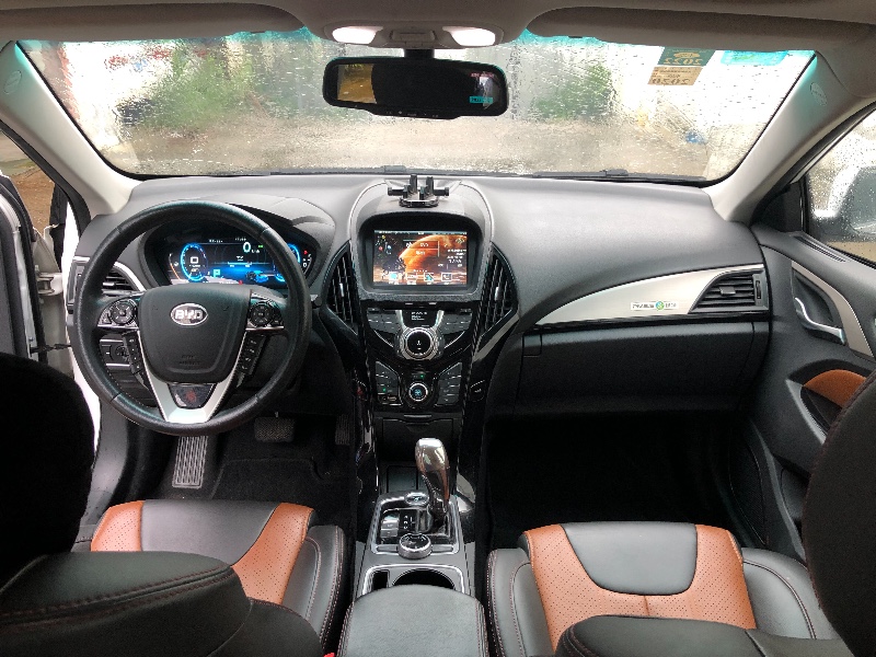 深圳16年比亚迪秦7