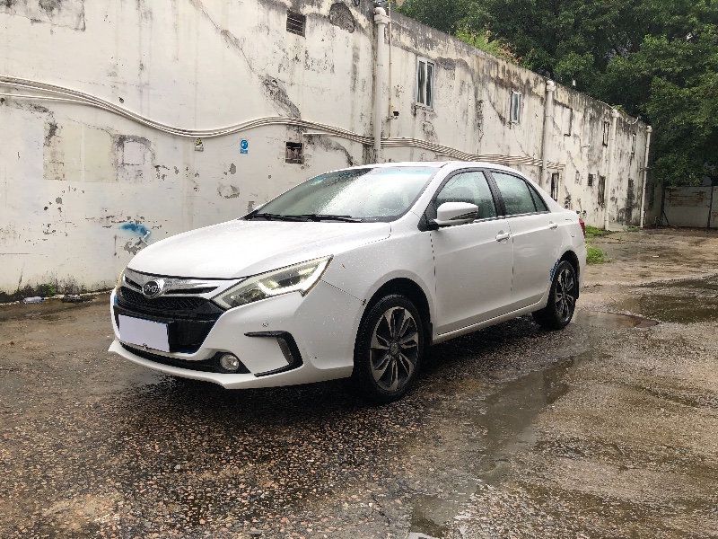 深圳16年比亚迪秦4