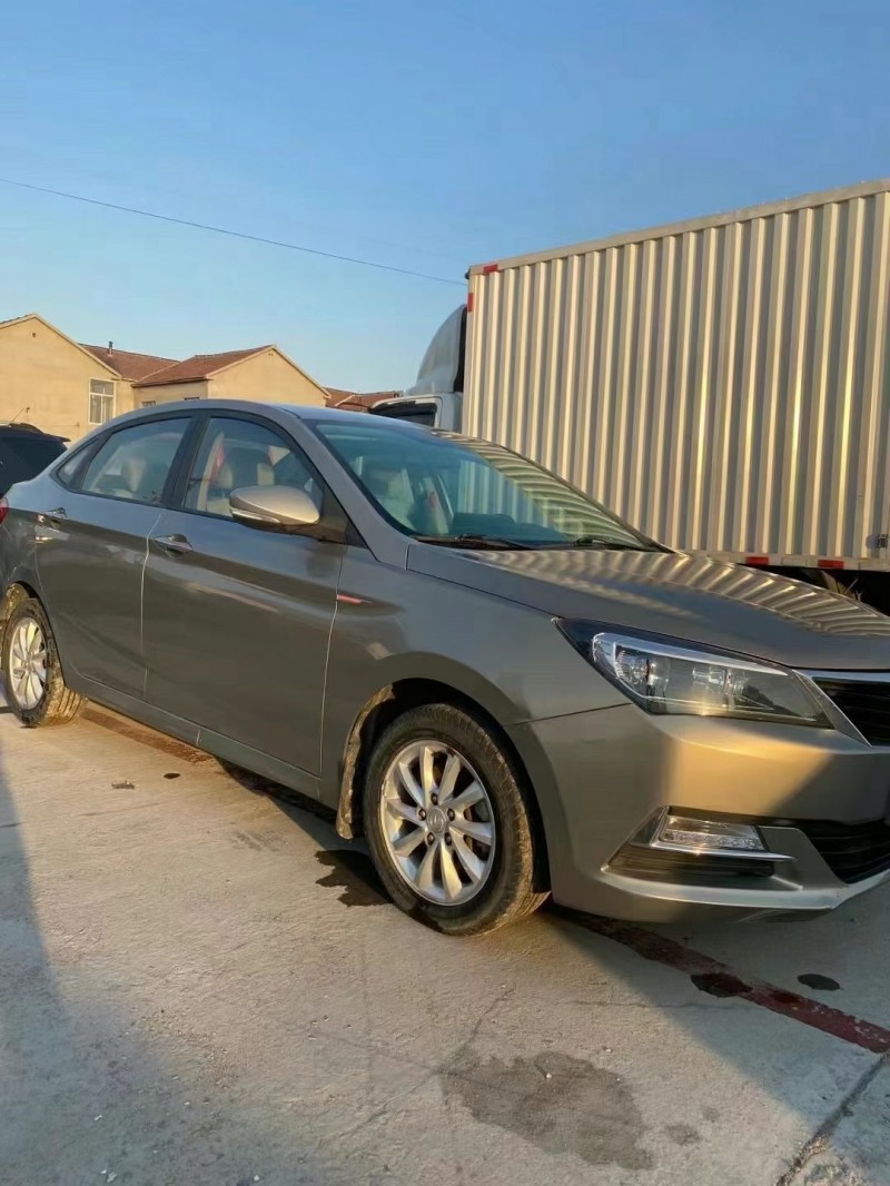 潍坊15年别克君越2