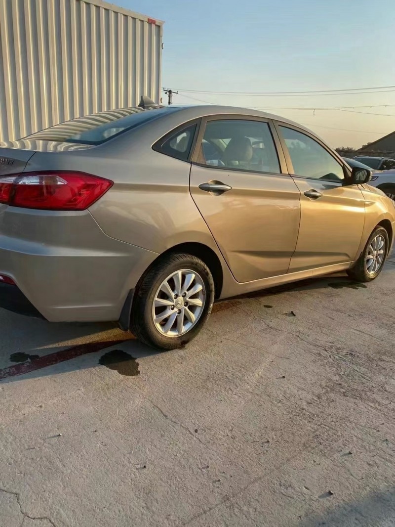 潍坊15年别克君越7