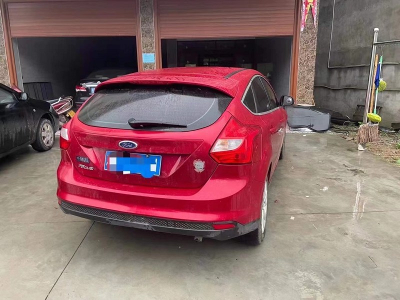 邵阳15年福特福克斯9