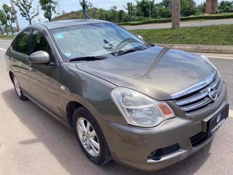 自貢14年日產軒逸2