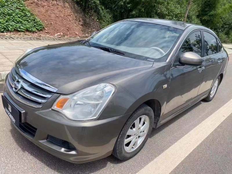 自貢14年日產軒逸3