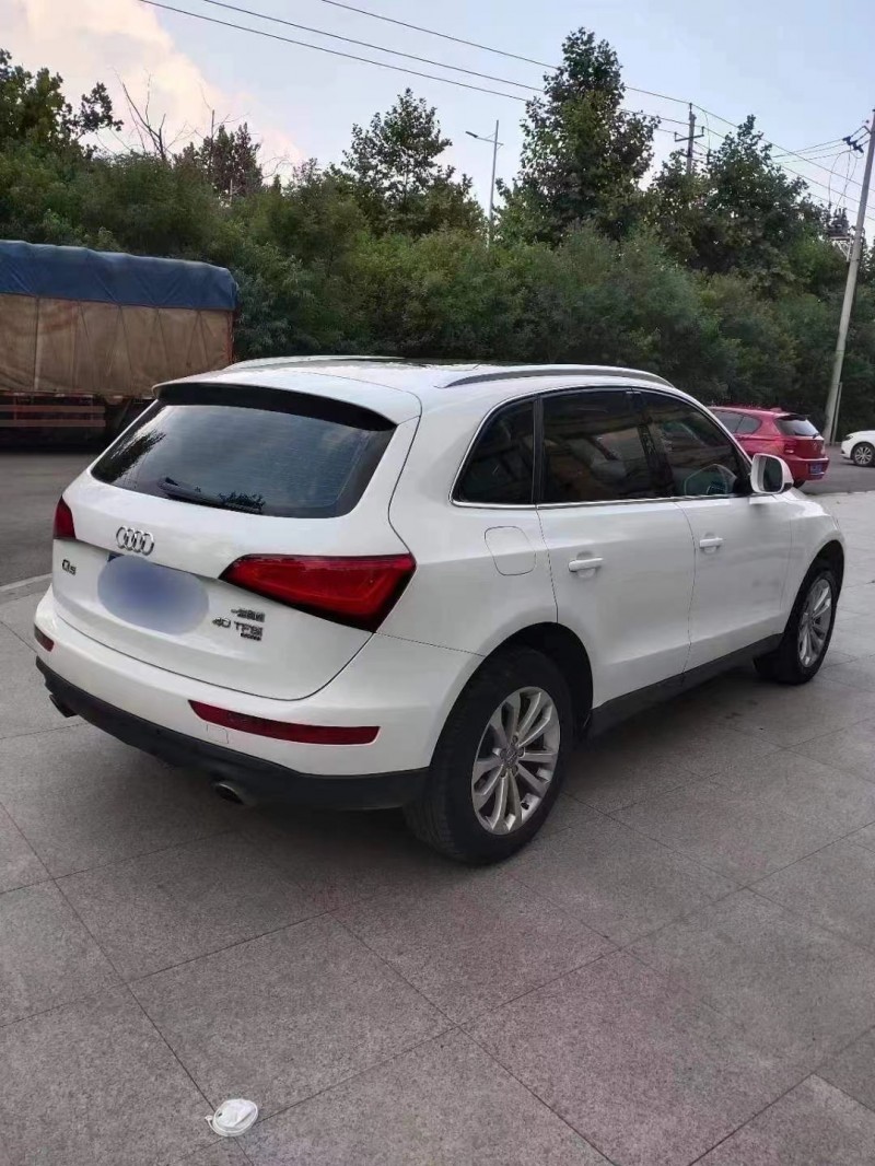 泰安15年奧迪Q58