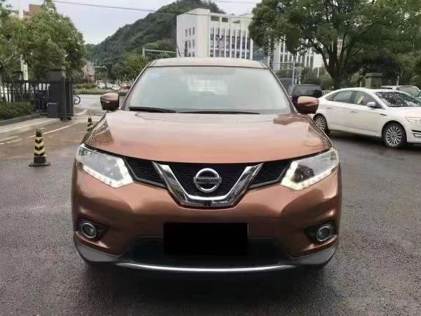 南昌14年日產奇駿1