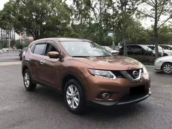 南昌14年日產奇駿3