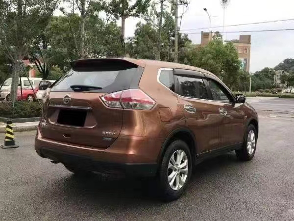 南昌14年日產奇駿8