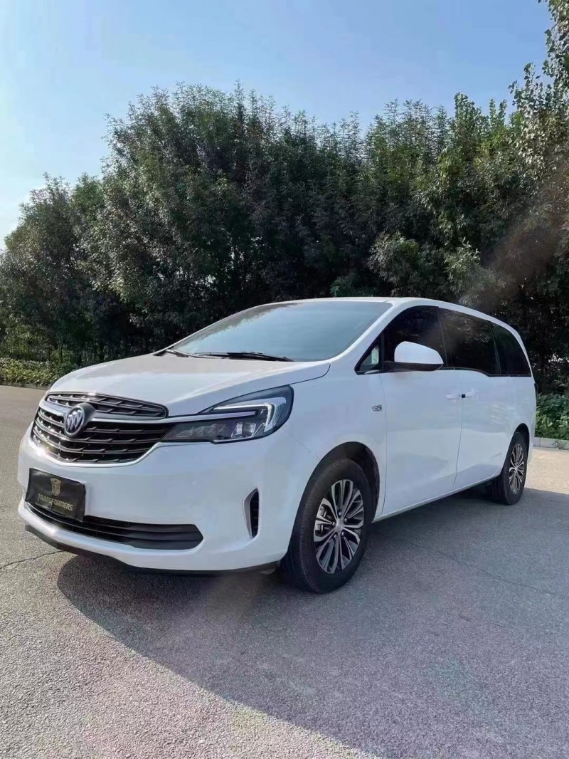 济宁21年别克GL84