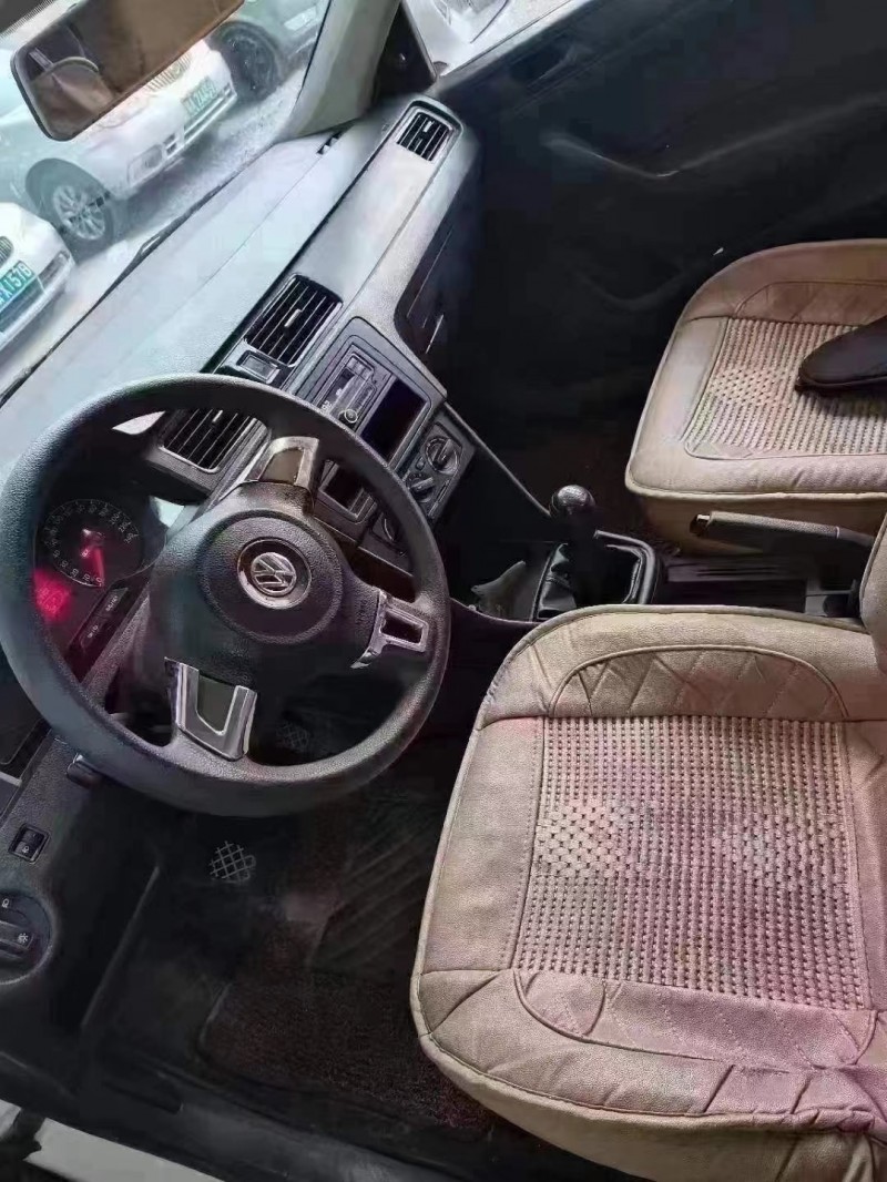 保定17年大众桑塔纳8