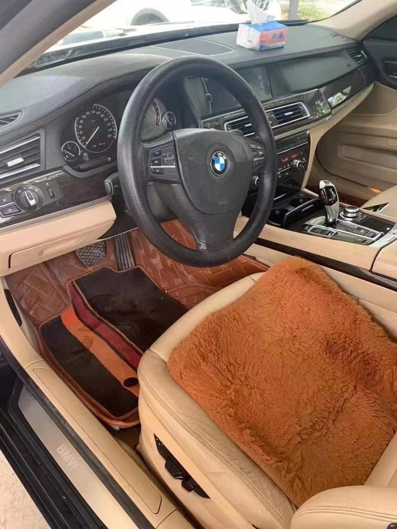 保定10年宝马7系9