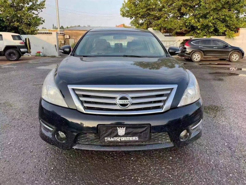 保定12年日产天籁1