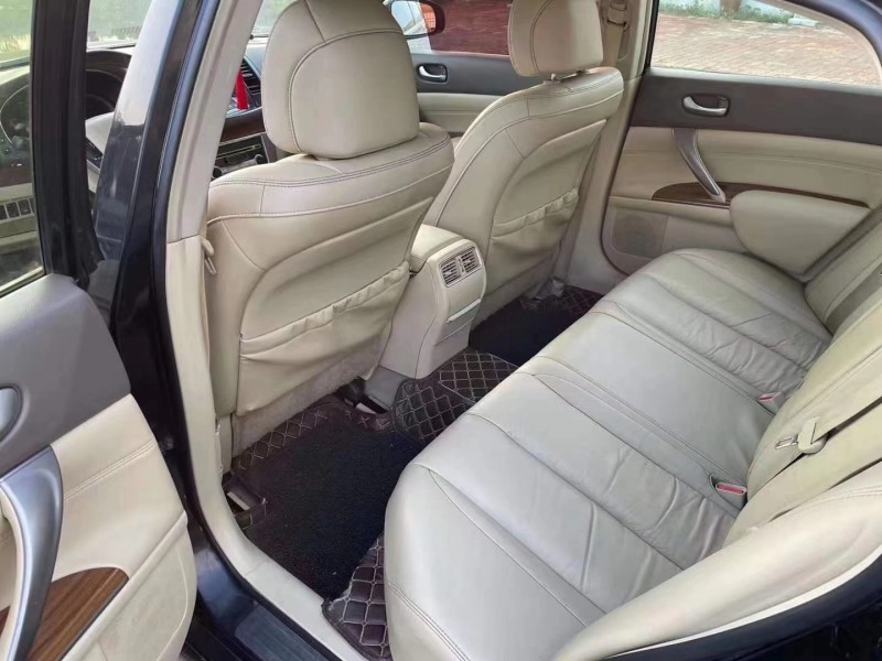 保定12年日产天籁3