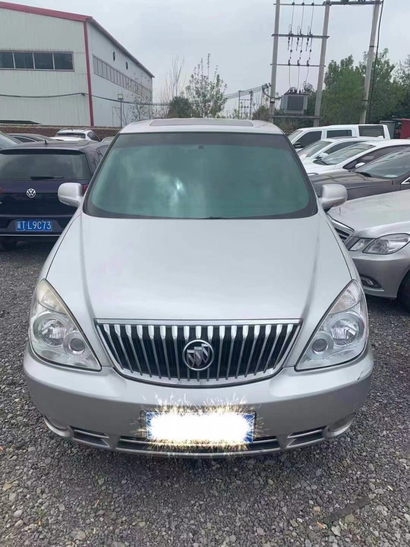 保定12年别克GL81