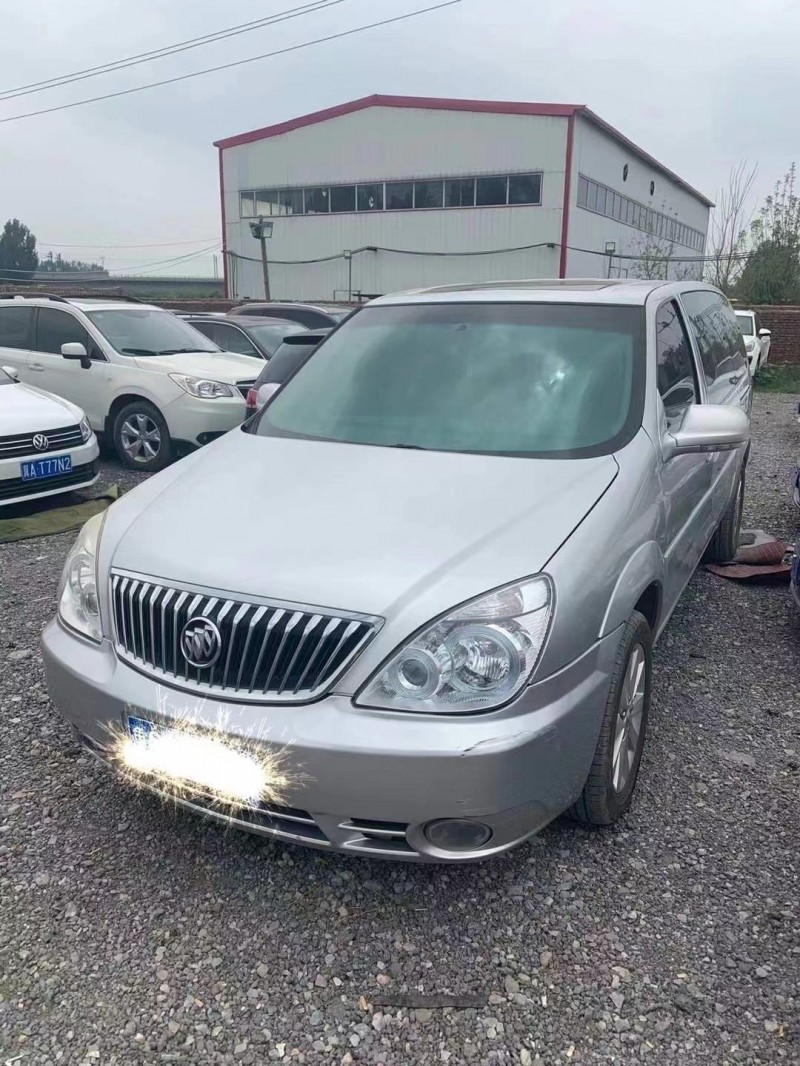 保定12年别克GL82