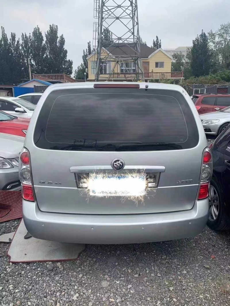 保定12年别克GL83