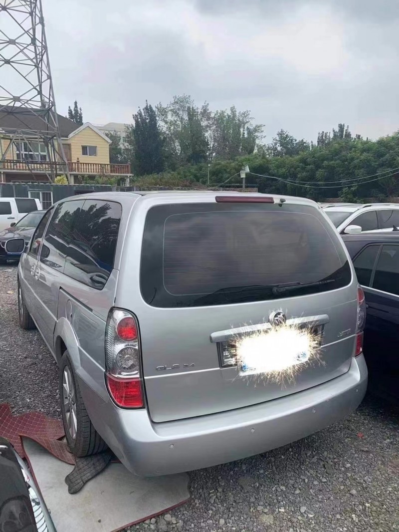 保定12年别克GL84