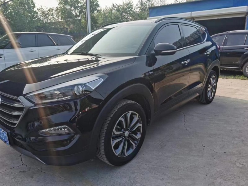 保定14年现代途胜5