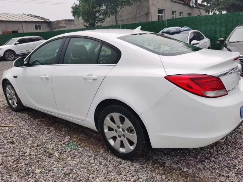 保定13年别克君威8