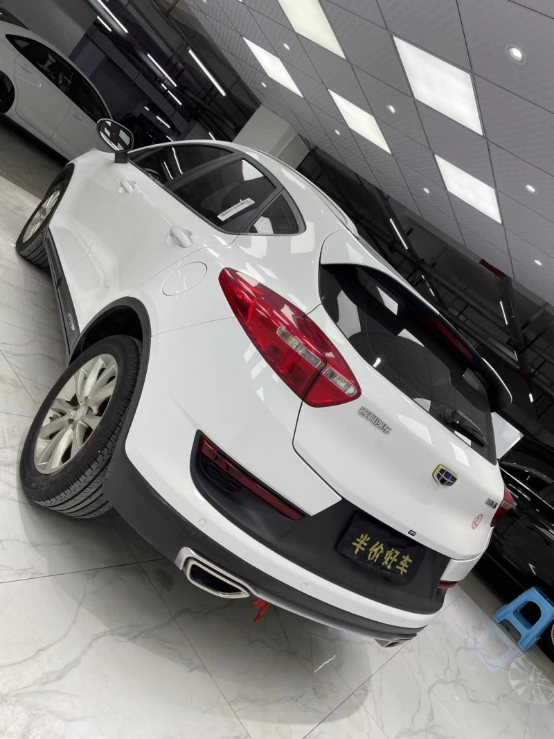 成都18年吉利帝豪GS8