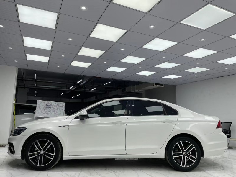 成都20年大众凌渡3