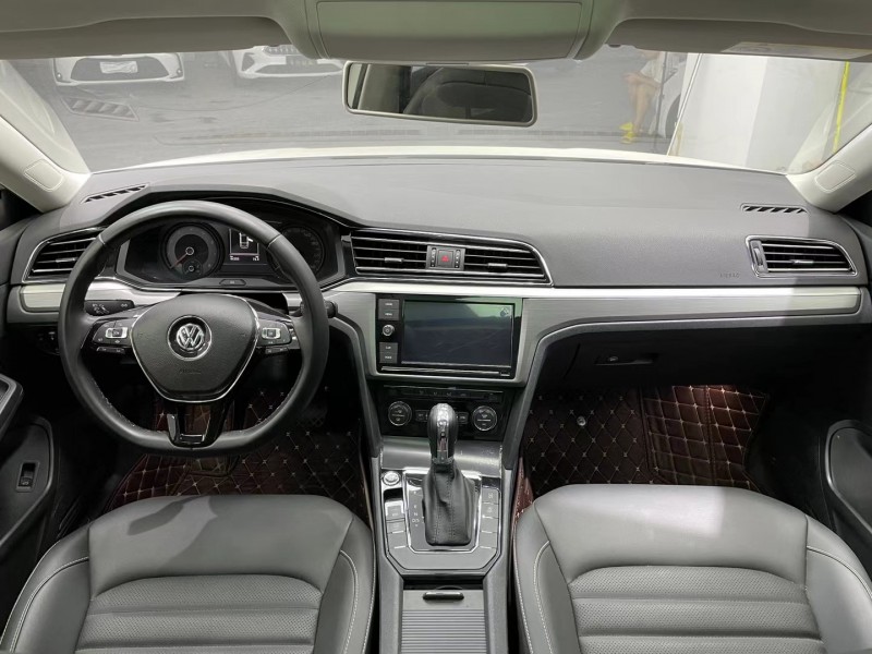 成都20年大众凌渡5