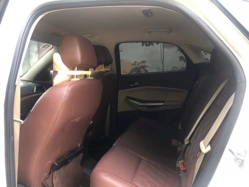 济宁17年福特福睿斯5