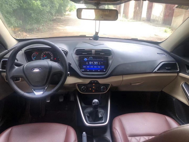 济宁17年福特福睿斯6