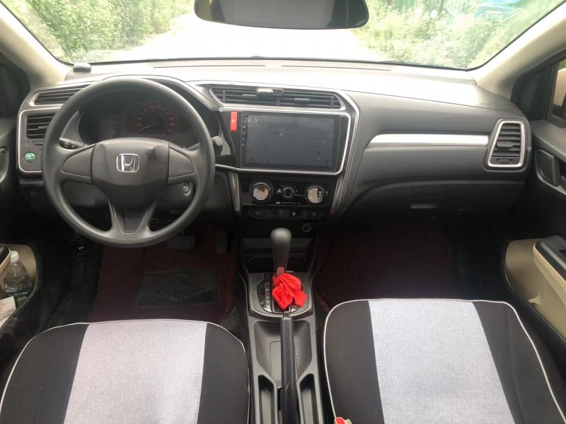 济宁17年本田哥瑞5