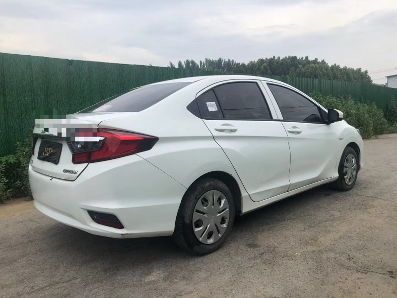 济宁17年本田哥瑞8